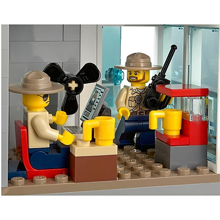 Mô Hình LEGO City - Trạm Cảnh Sát Đầm Lầy 60069