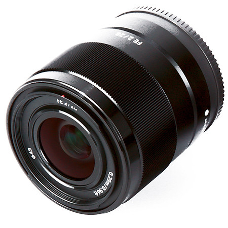 Lens Sony FE 28mm F2