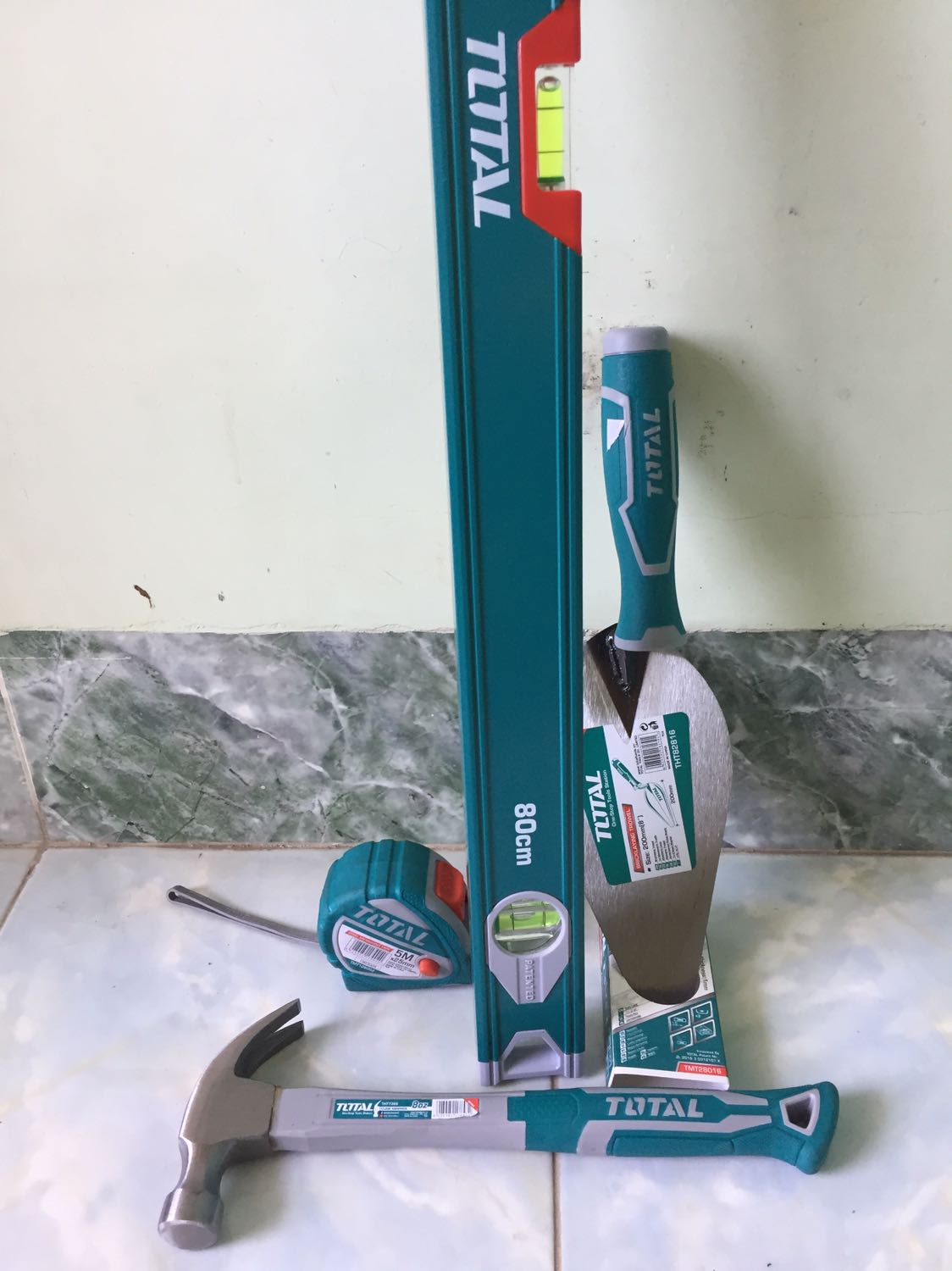 Bay lát gạch Total THT82816