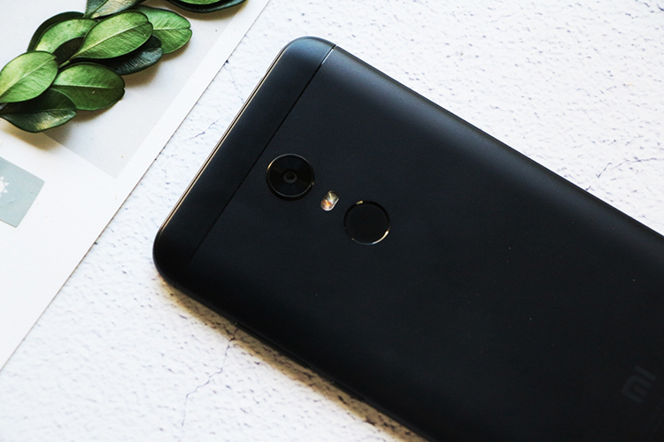 Điện Thoại Xiaomi Redmi 5 Plus (32GB/3GB) - Hàng Chính Hãng DGW