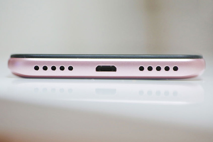 Bộ Điện Thoại Xiaomi Redmi 6 Pro (32GB/3GB) + Dán Cường Lực 5D Full Màn + Ốp Lưng - Hàng Nhập Khẩu