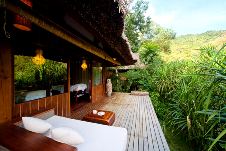 [L'Alyana Ninh Van Bay] Vietnamese Package - Đêm Nghỉ (Tặng Đưa Đón Sân Bay + 1 Bữa Ăn Set Menu) - Hill Rock Pool Villa 1 Phòng Ngủ