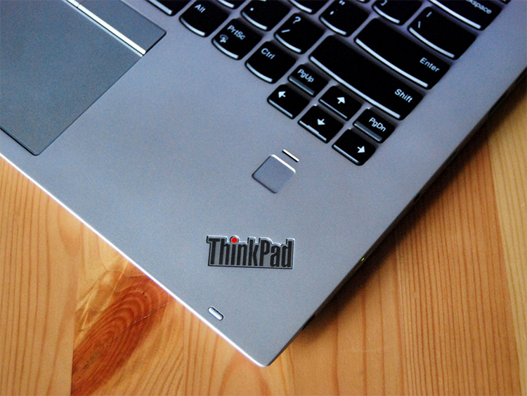 Laptop Lenovo ThinkPad X1 Yoga G2 20JEA01CVN Core i7-7500U/Win10 (14 inch) - Hàng Chính Hãng (Black)