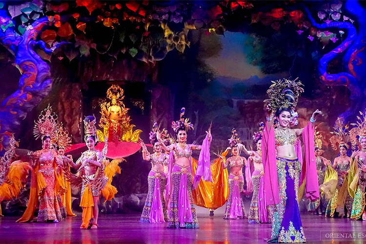 Vé Xem Colosseum Show Ở Pattaya, Thái Lan - Ghế Deluxe