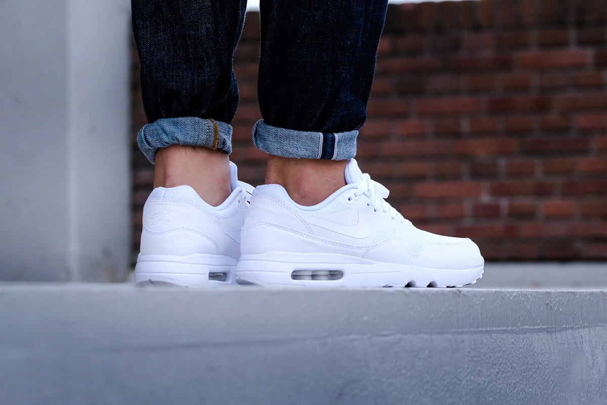 Mua Giày Thể Thao Nam Nike Air Max Ultra Essential 875679