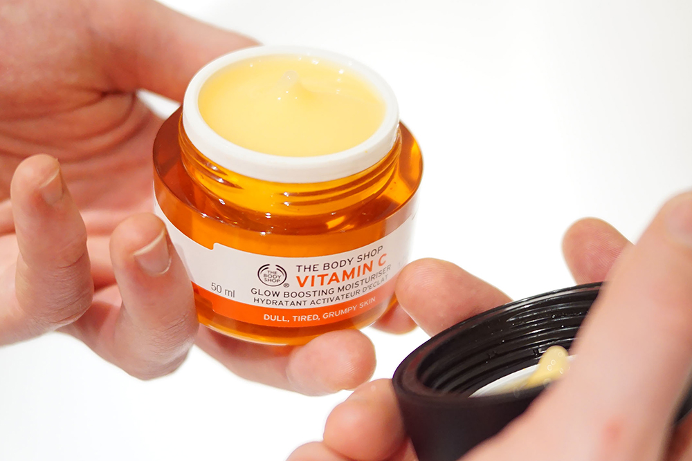 Kem Dưỡng The Body Shop Ẩm Vitamin C (50ml)