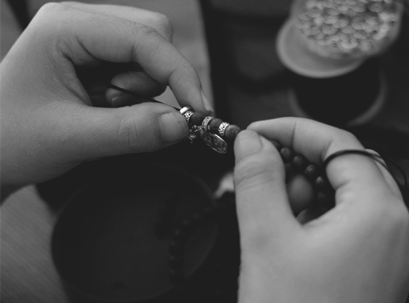 Vòng tay Trầm hương 108 hạt- Thiên Mộc Hương ( Size 6mm )