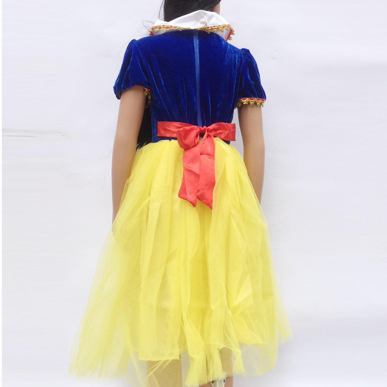 Bộ váy hóa trang công chúa Bạch Tuyết kèm bờm nơ đỏ cho dịp trung thu, halloween