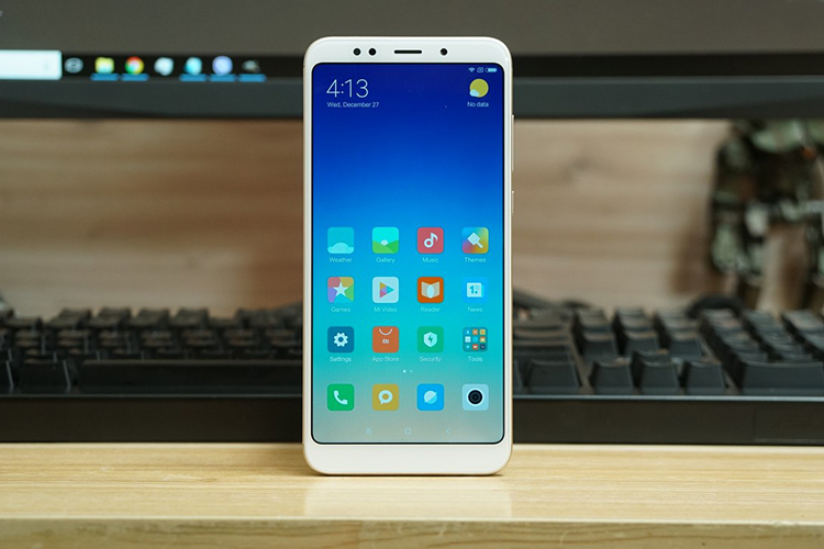 Điện Thoại Xiaomi Redmi 5 Plus (32GB/3GB) - Hàng Chính Hãng DGW