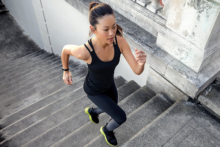 Vòng Theo Dõi Sức Khỏe Fitbit Alta HR - Hàng Chính Hãng