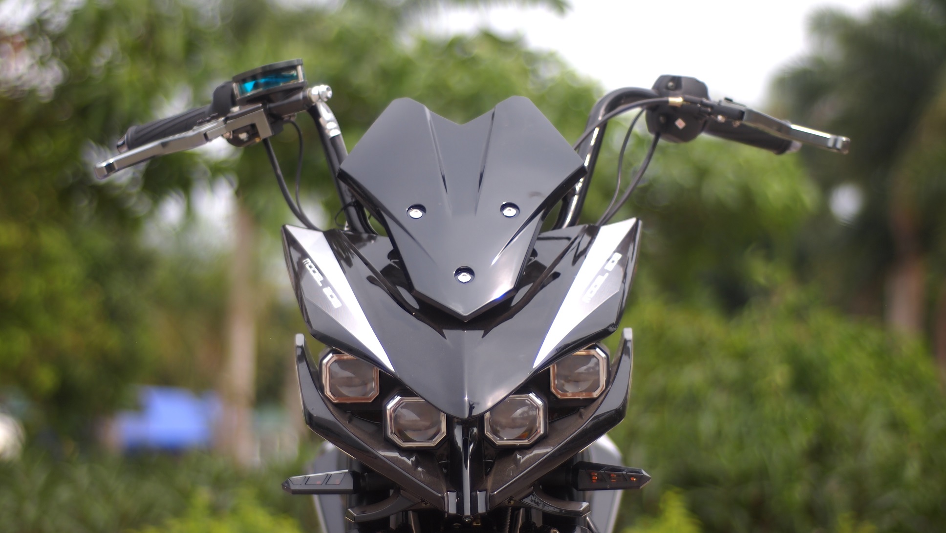 Xe Máy Điện Seeyes Jeek Batman