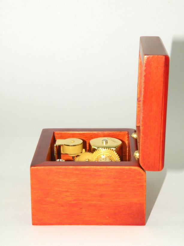  Hộp Nhạc Gỗ Tốt (Dây Cót)