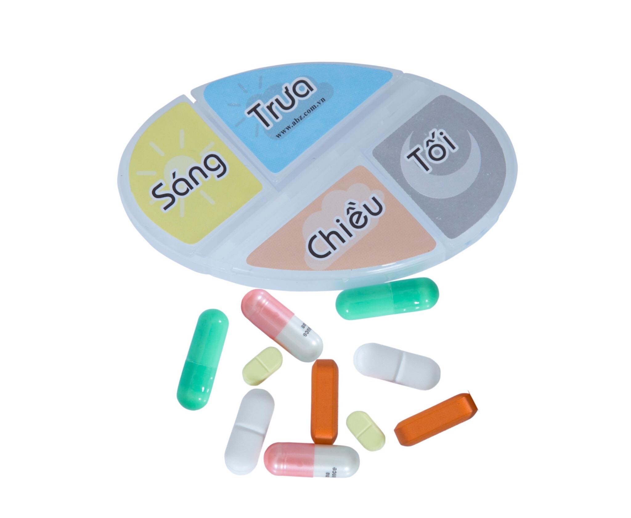 Hộp chia thuốc đa năng Hatari