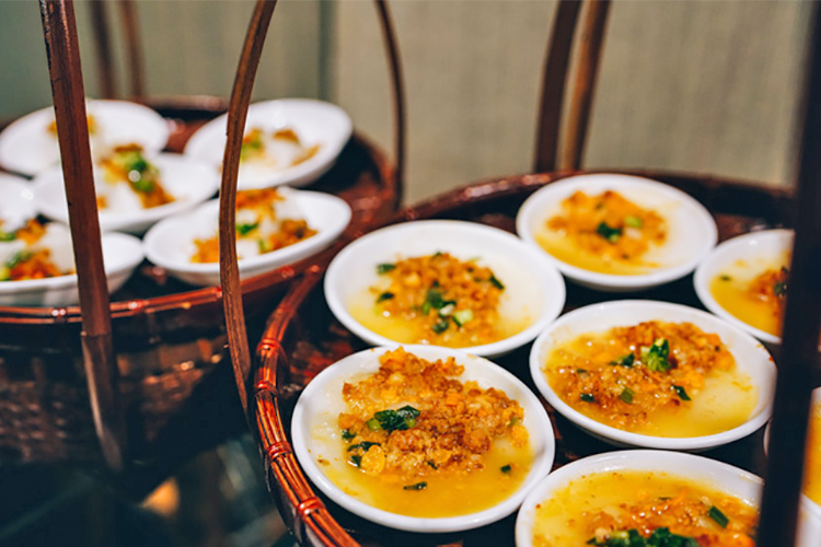 Buffet Trưa Với 70 Món Á, Âu, Việt Và Hải Sản Nướng - Nhà hàng - Liberty Hotel Saigon Parkview