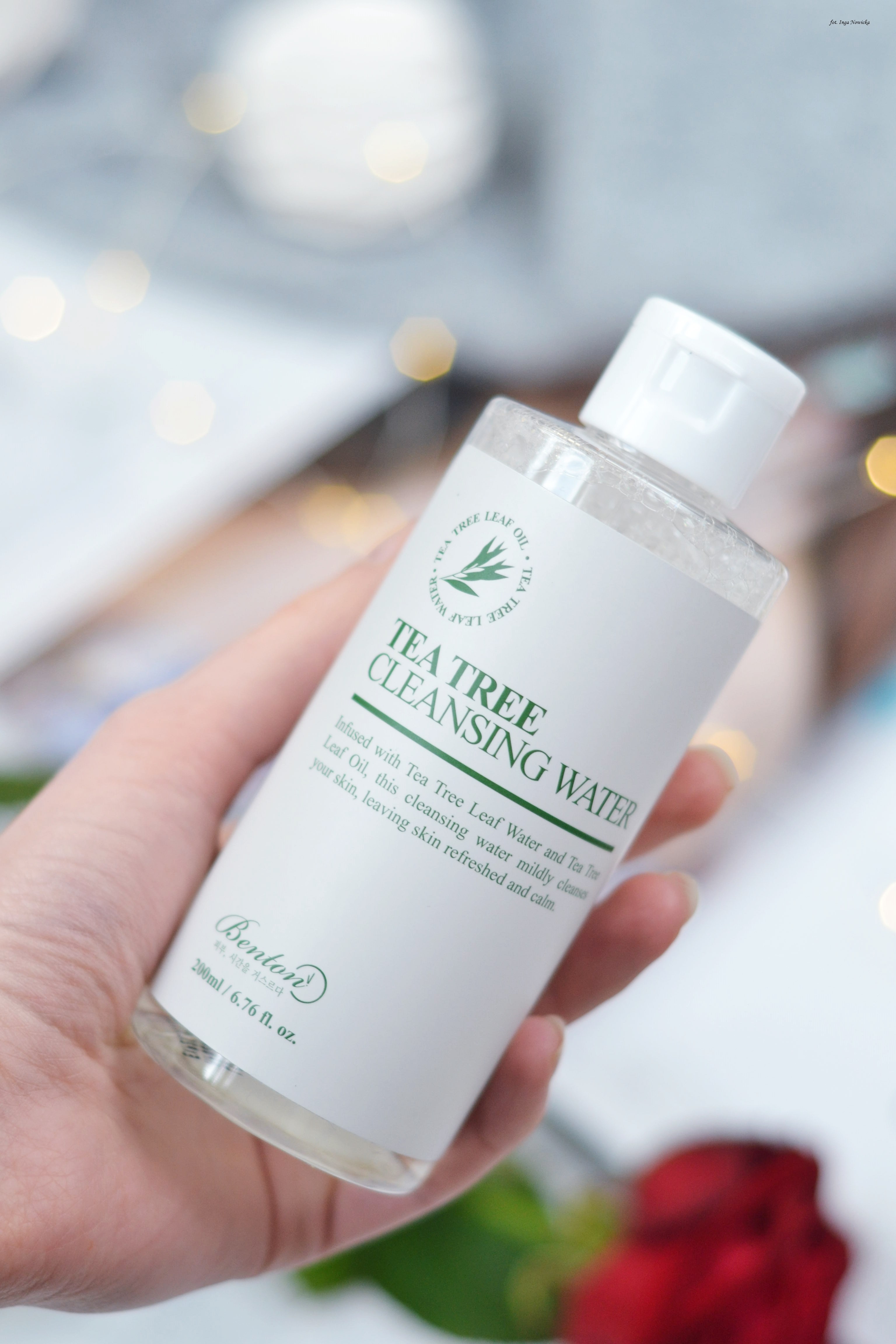 Nước tẩy trang chiết xuất tràm trà Benton Tea Tree Cleansing Water 200ml