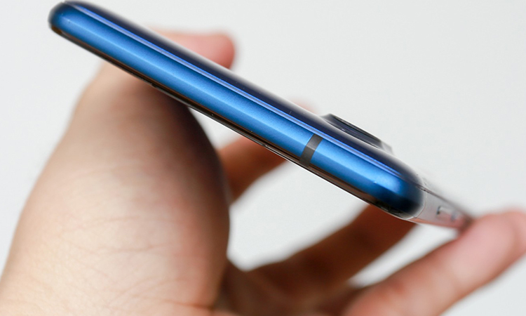 Điện Thoại Sharp AQUOS S2 - Hàng Chính Hãng - Xanh