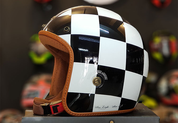 Mũ Bảo Hiểm 3/4 Bulldog Heli Fiberglass - Trắng Đen