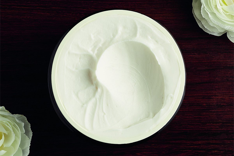 Kem Dưỡng Thể The Body Shop Japanese Camellia Spa Of The World (350ml)