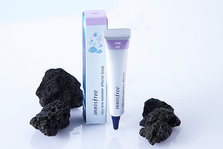 Thành Phần Kích Hoạt Cô Đặc Làm Dịu, Phục Hồi Da Innisfree Jeju Lava Seawater Effector (Cica) (7ml)