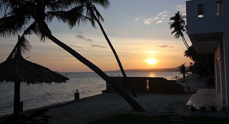 Ocean Place Resort 4* Mũi Né - Ưu Đãi Lớn Hè 2018, Buffet Sáng, Không Phụ Thu Cuối Tuần