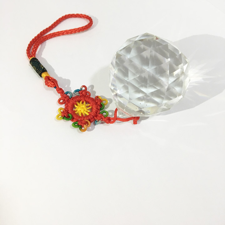 Quả cầu đa giác – Hóa giải nhà cửa chính thông cửa hậu.