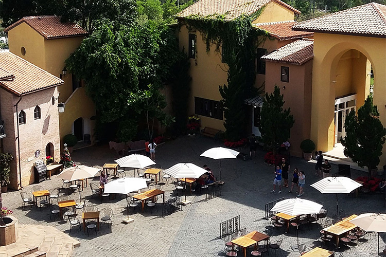 Vé Tham Quan Làng Primo Piazza Khao Yai, Thái Lan