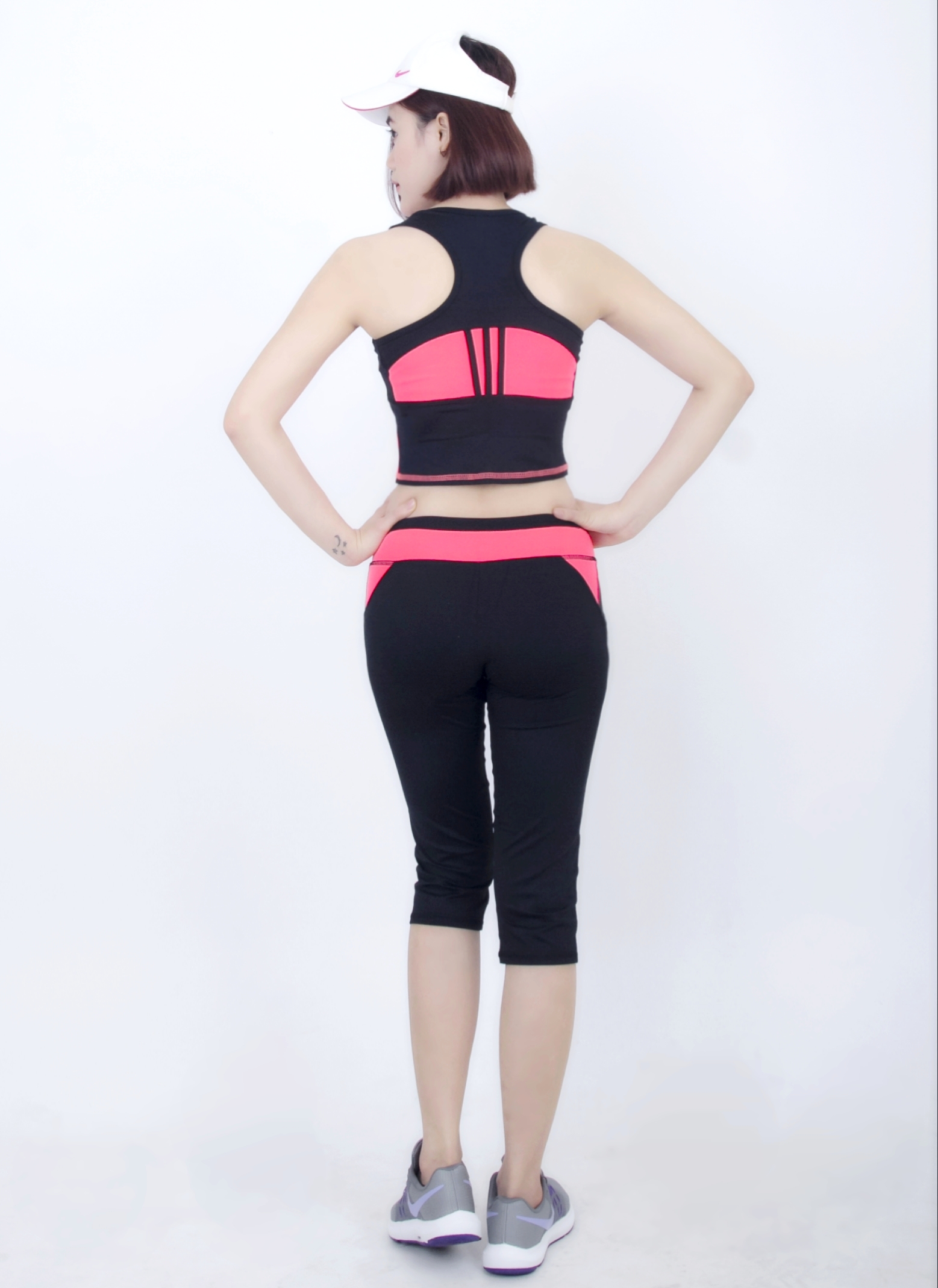 Bộ thể thao nữ croptop cao cấp phối lưới-DL512