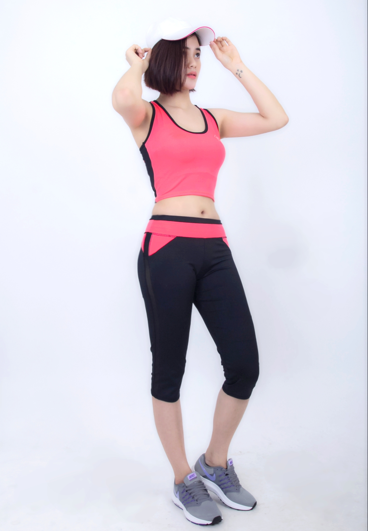 Bộ thể thao nữ croptop cao cấp phối lưới-DL512