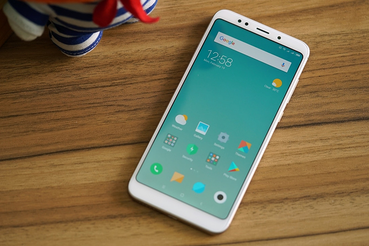 Điện Thoại Xiaomi Redmi 5 Plus (32GB/3GB) - Hàng Chính Hãng DGW