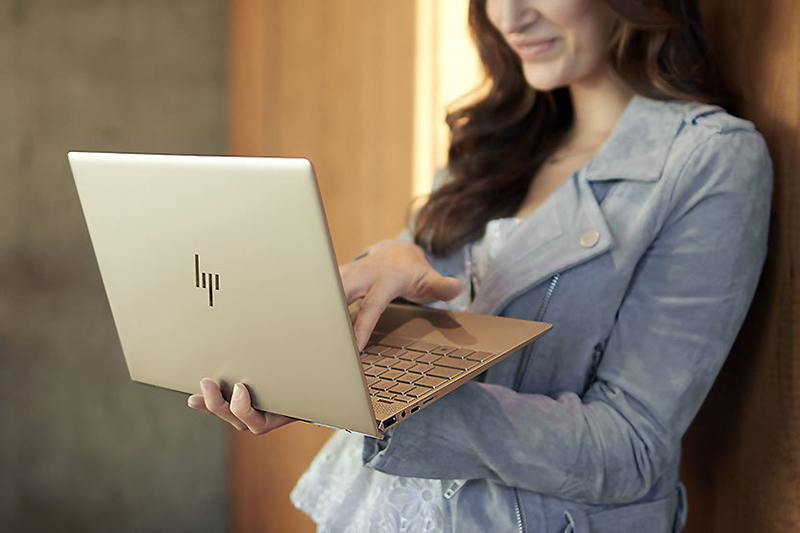 Laptop HP Envy 13-ad139TU 3CH46PA Core i5-8250U/Win10 (13.3 inch) - Vàng - Hàng Chính Hãng