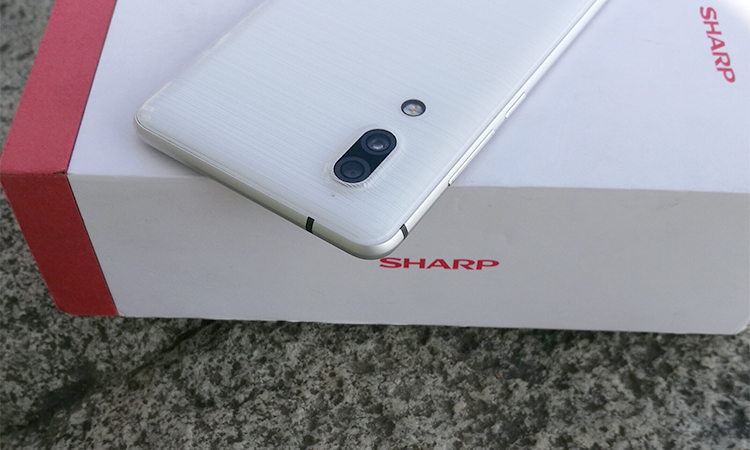 Điện Thoại Sharp AQUOS S2 - Hàng Chính Hãng - Xanh
