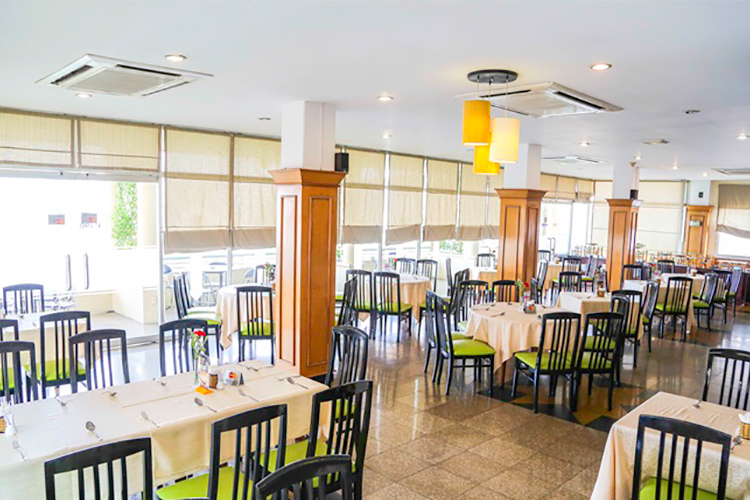 Buffet tối cuối tuần 70 món - Nhà hàng Liberty Hotel Saigon Parkview