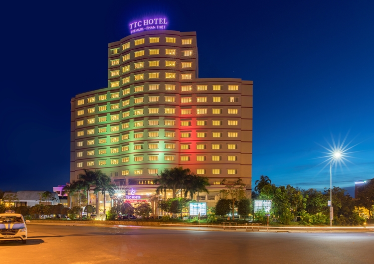 TTC Hotel Premium Phan Thiết 4* - Buffet Sáng, Hồ Bơi, Ưu Đãi Hè 2018