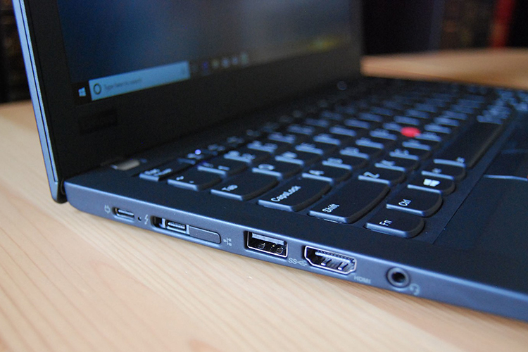 Laptop Lenovo ThinkPad X280 20KFS01B00 Core i7-8550U/Free Dos (12.5 inch) - Black - Hàng Chính Hãng