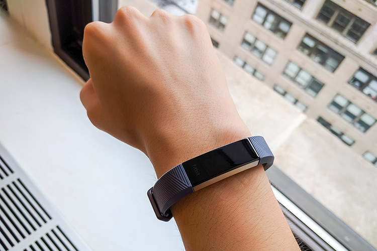 Vòng Theo Dõi Sức Khỏe Fitbit Alta HR - Hàng Chính Hãng