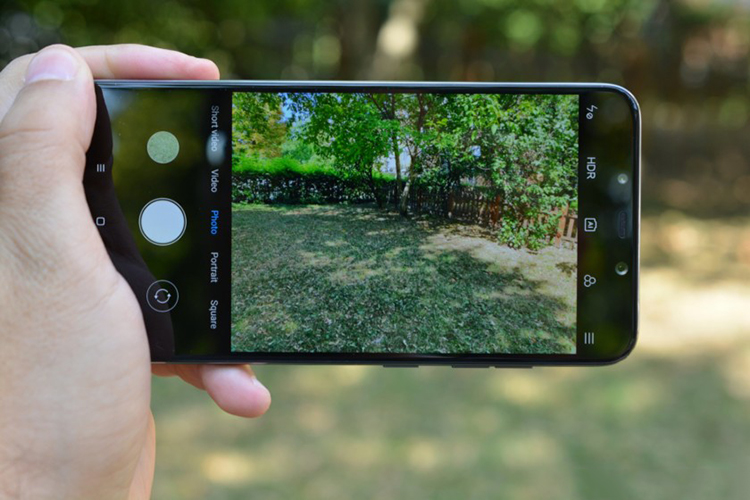 Điện Thoại Pocophone F1 - Hàng Chính Hãng