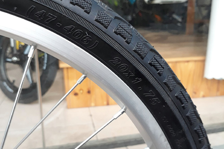 Xe Đạp Gấp LIFE 1.0 2018 (Xám Đen Phối Vàng)