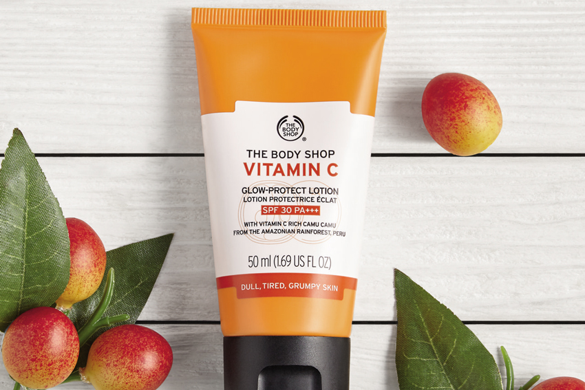 Kem Dưỡng Ẩm Ban Ngày Có Tinh Chất Chống Nắng SPF 30 Vitamin C The Body Shop (50ml)