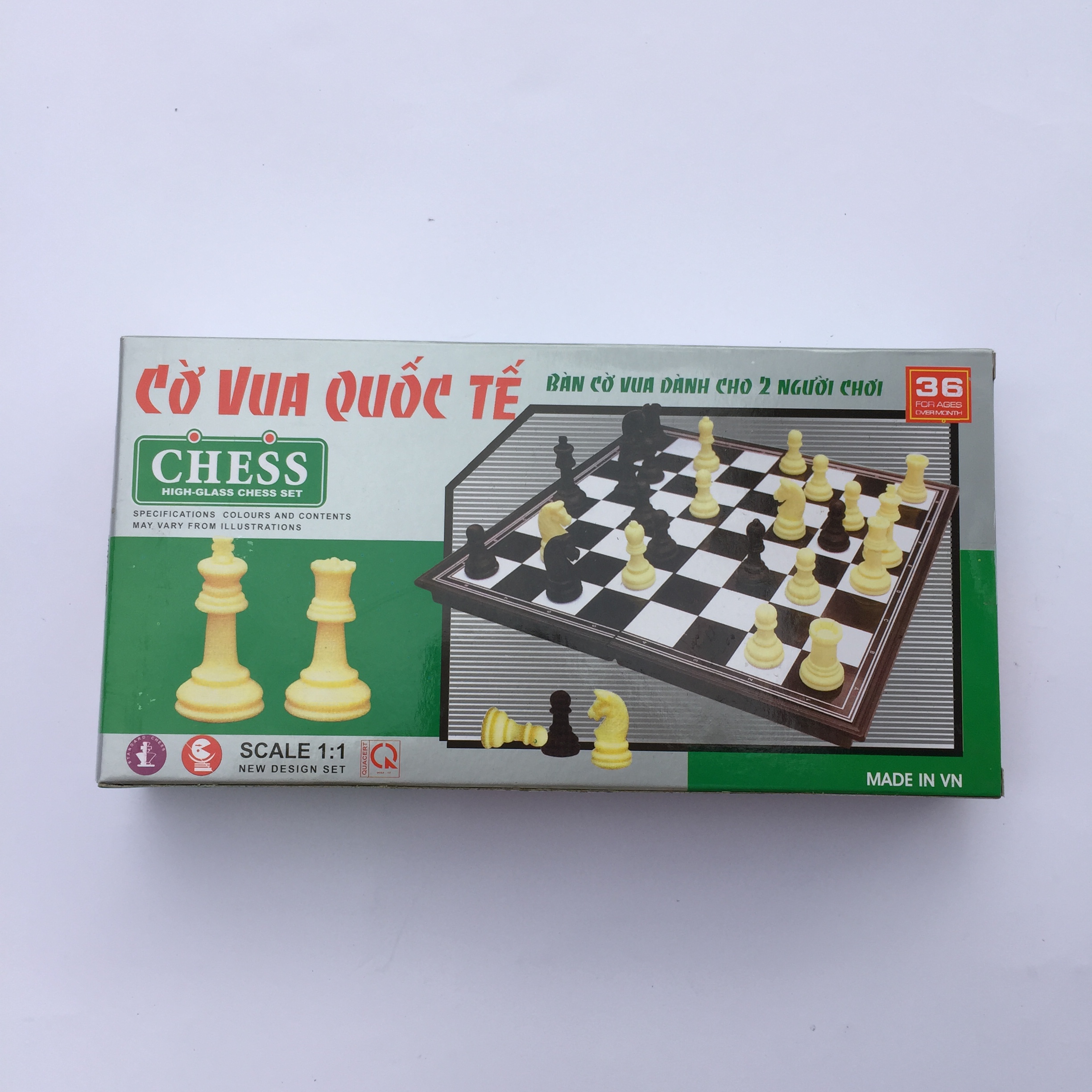 Bộ cờ vua nam châm hộp xanh (bàn đen trắng)