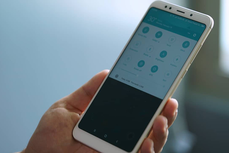 Điện Thoại Xiaomi Redmi 5 Plus (32GB/3GB) - Hàng Chính Hãng DGW