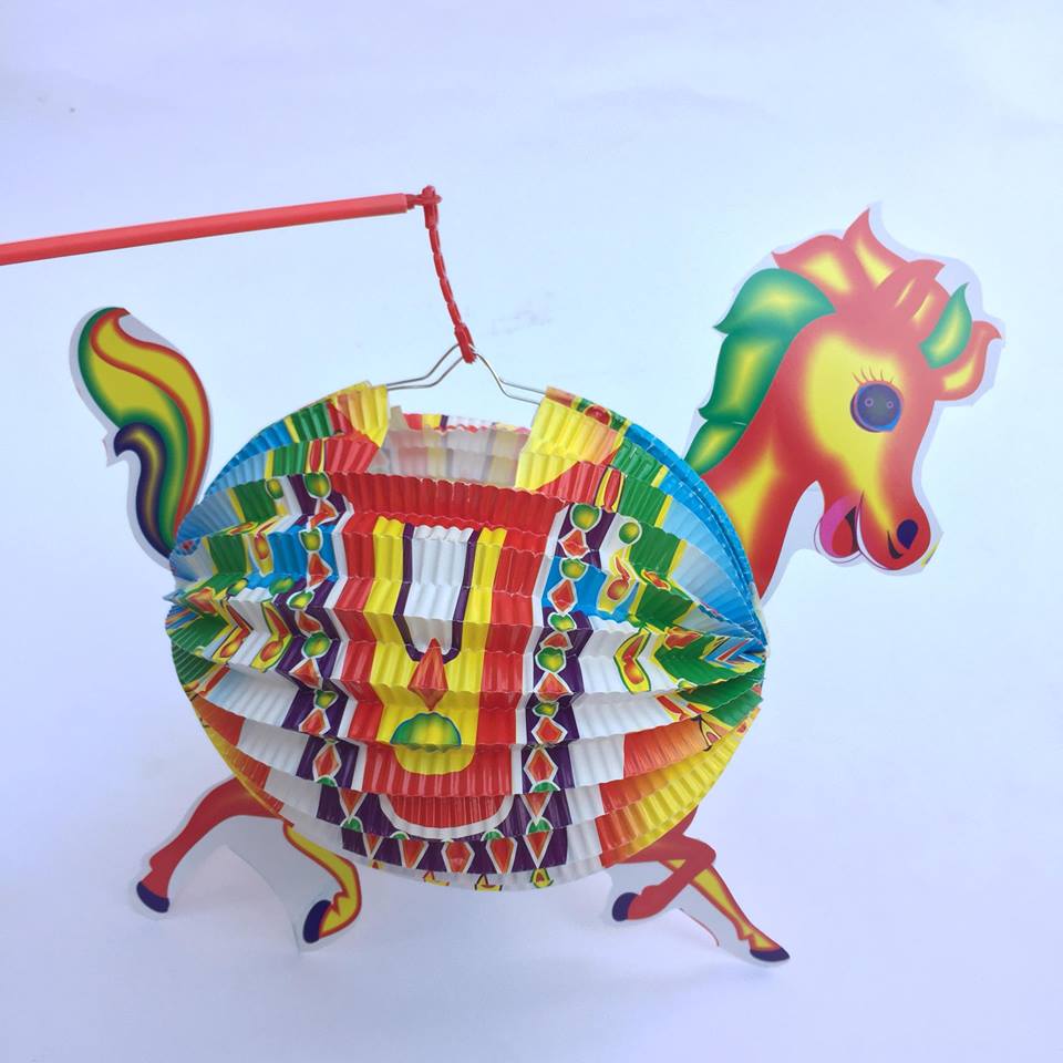 Đèn lồng trung thu bằng giấy cỡ trung - Hình con ngựa