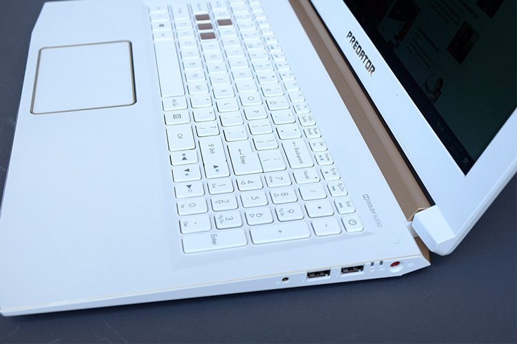 Laptop Acer Predator Helios 300 PH315-51-77BQ NH.Q4HSV.001 Core i7-8750H/Win10 (15.6 inch) (White) - Hàng Chính Hãng