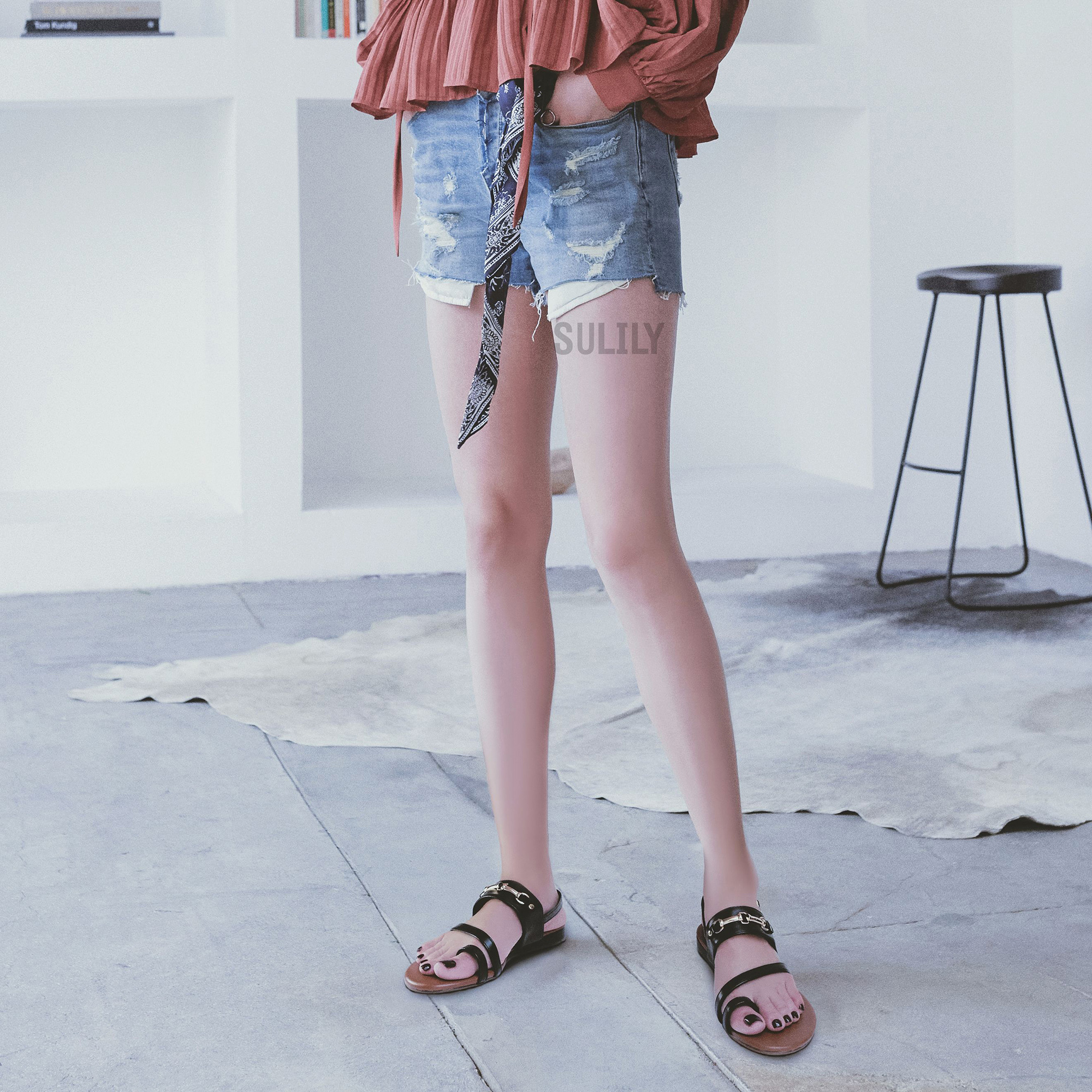 Giày Sandal Xỏ Ngón Khóa Kim Loại Sulily S02-III17DEN