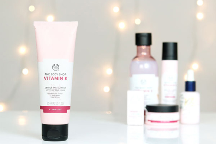 Kem Rửa Mặt Cho Da Nhạy Cảm The Body Shop Vitamin E (125ml)