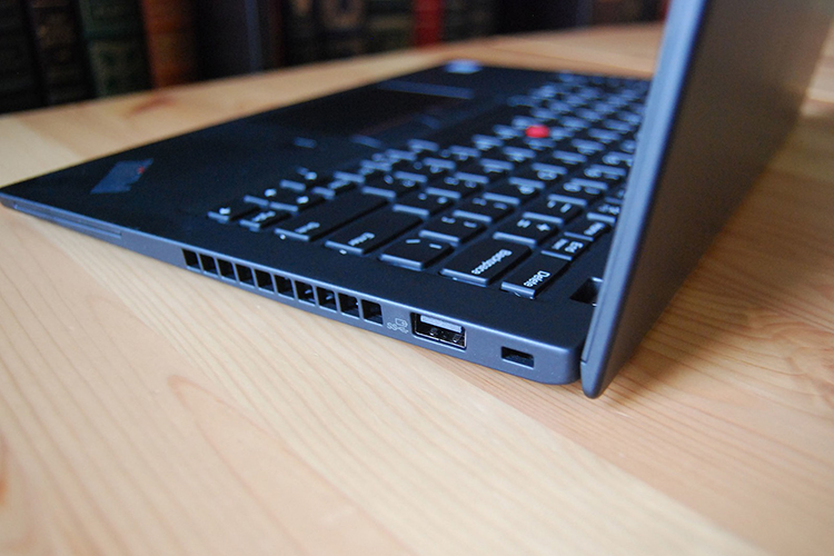 Laptop Lenovo ThinkPad X280 20KFS01B00 Core i7-8550U/Free Dos (12.5 inch) - Black - Hàng Chính Hãng