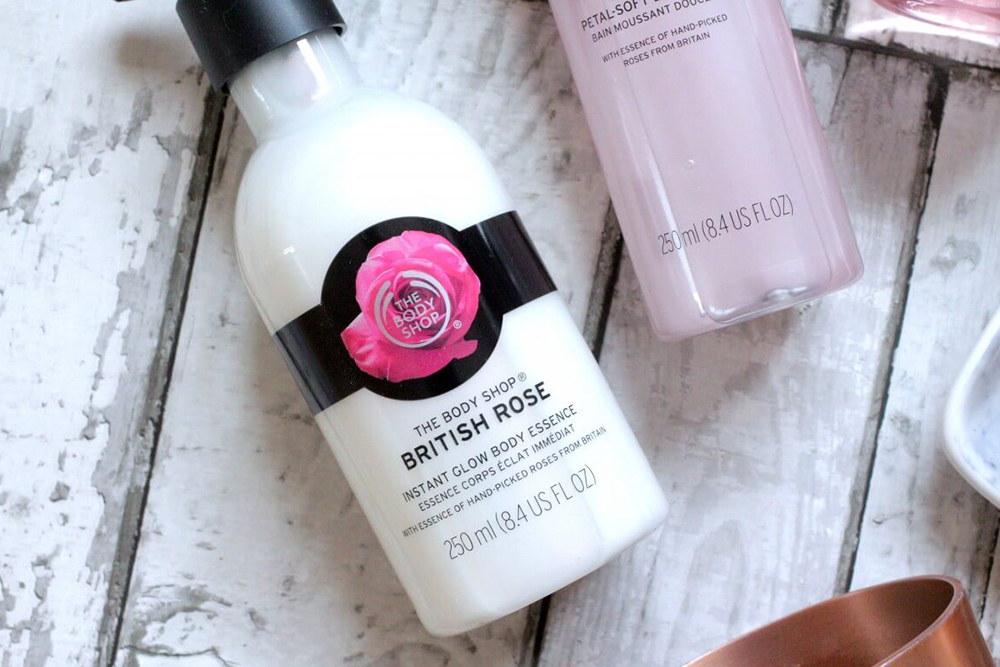 Tinh Chất Dưỡng Thể The Body Shop Instant Glow British Rose (250ml)