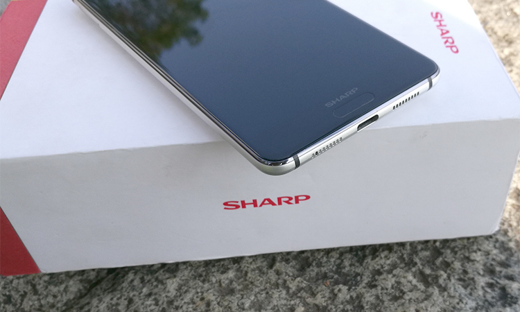 Điện Thoại Sharp AQUOS S2 - Hàng Chính Hãng - Xanh