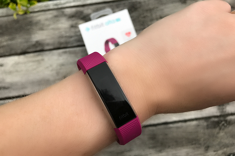Vòng Theo Dõi Sức Khỏe Fitbit Alta HR - Hàng Chính Hãng