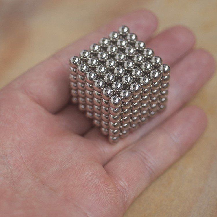 Bi nam châm xếp hình 5mm màu bạc