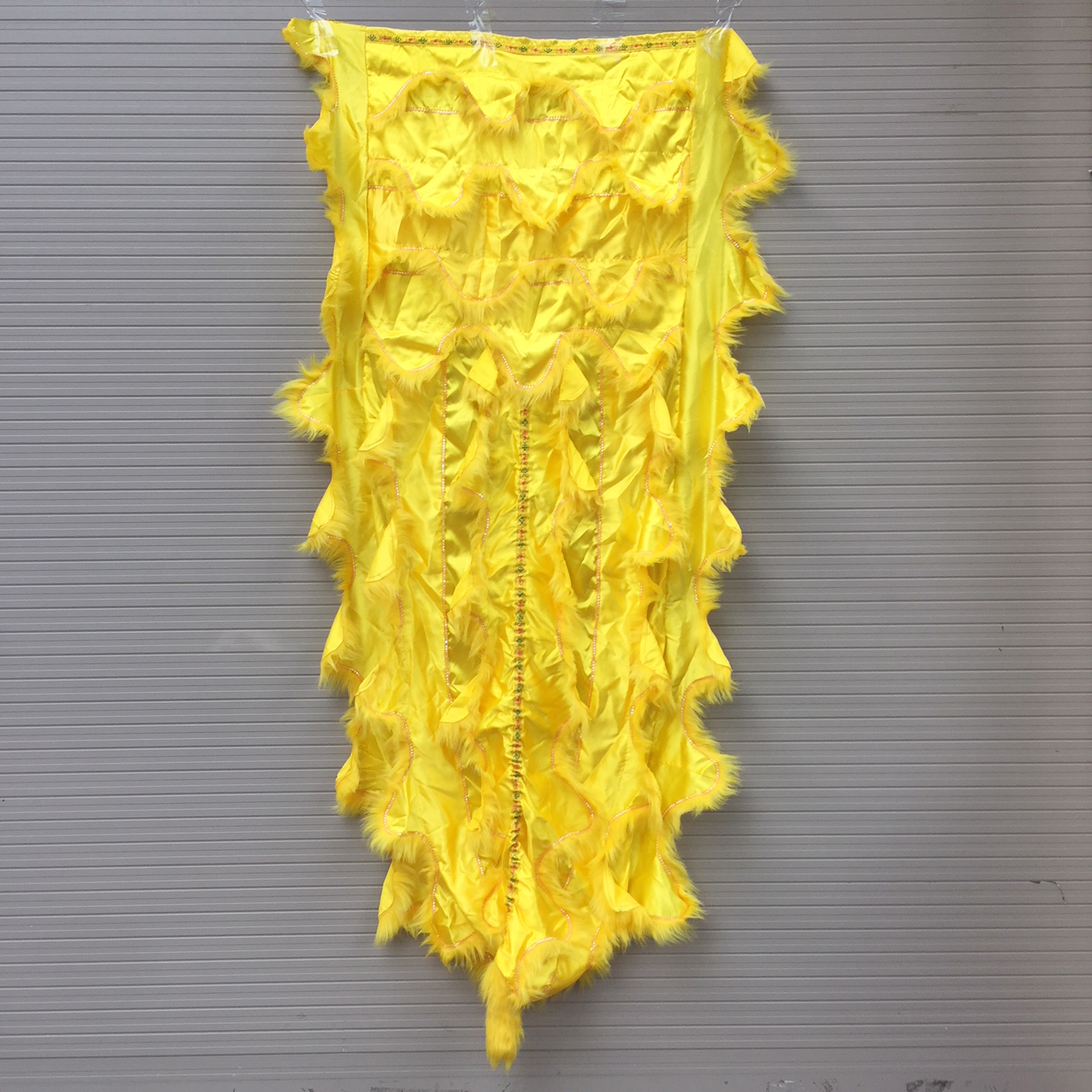 Đuôi lân, sư, rồng múa trung thu viền kim sa cỡ đại